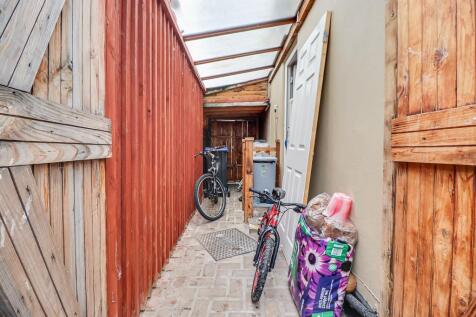 Covered Side Access (storage)