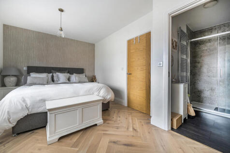 1347311-10-68b857...