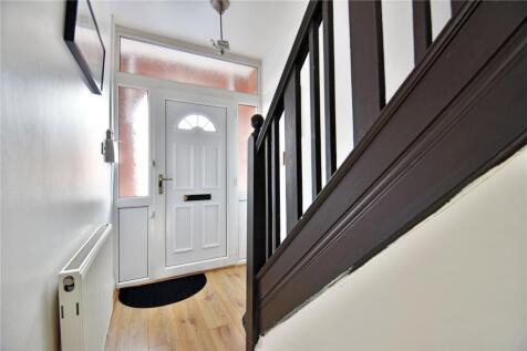 3 bed, 1 bath Semi-Detached in Manchester - Photo 11