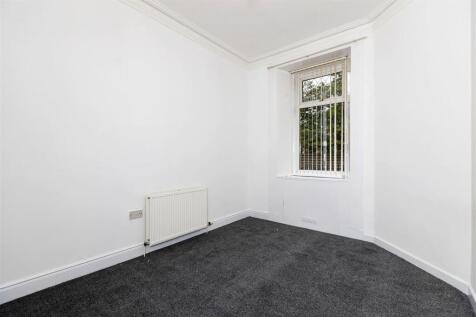 2 Dromore Street, Kirkitnilloch photo 3