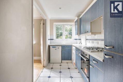 Corner Farm Close, Tadworth - KT20 5SJ