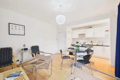 Lounge/Diner and Kitchen