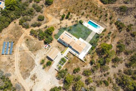 Exceptional Contemporary Finca on an Extraordinary Estate near Cala Murada