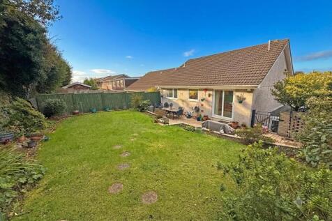 Dunraven Drive 81 - Rear.jpg