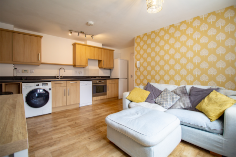 Lounge / Kitchen