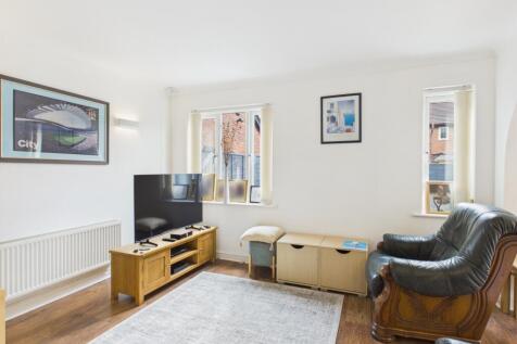 CAM03729G0-PR0400-STILL002