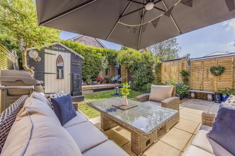38 Trafalgar Rise, Clanfield-PorticoMarketing-Sold