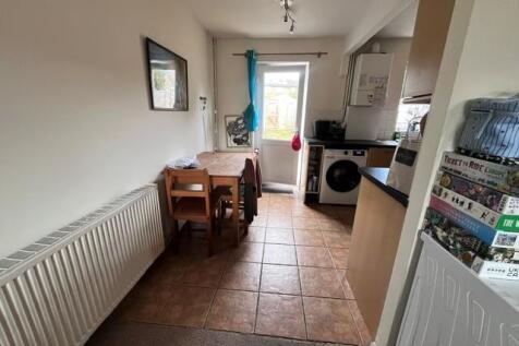Centurion Close, Chippenham photo 3