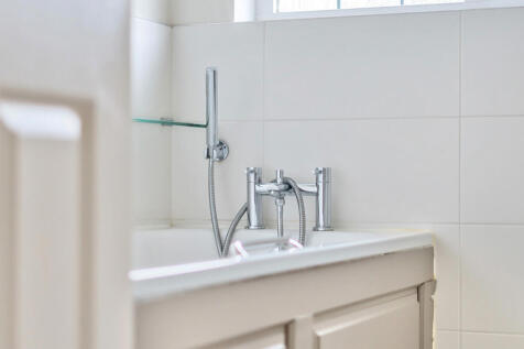 1315835-32-685d4a...