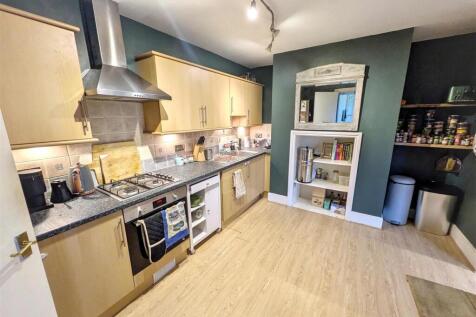 Kitchen / dining area