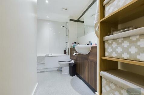 CAM02525G0-PR0032-ST