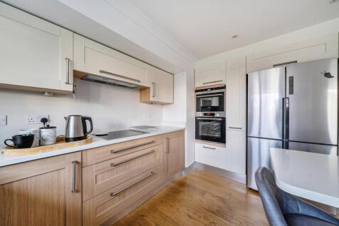 1389280-19-6942d1...