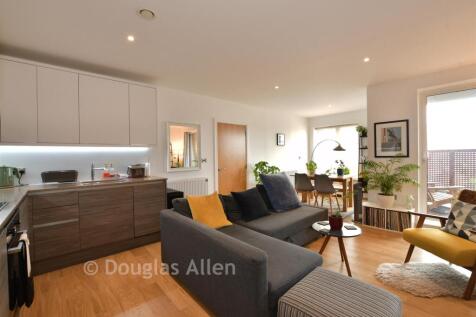 Lounge/Kitchen /Dining Room
