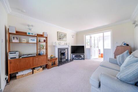 Annexe Sit/Dining Rm