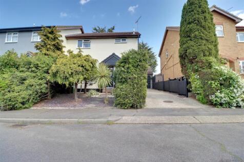 10 BROXTED DRIVE-28.jpg