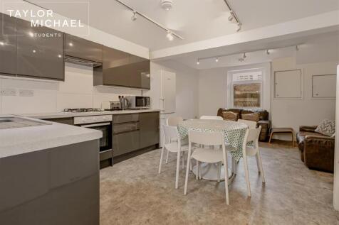 Kitchen / Living Room