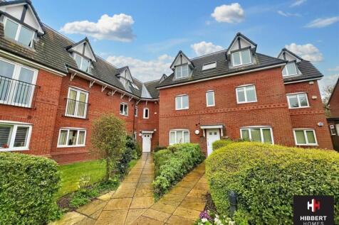 2-bed flat on Wellfield Lane, Hale, WA15, £1,250/mo