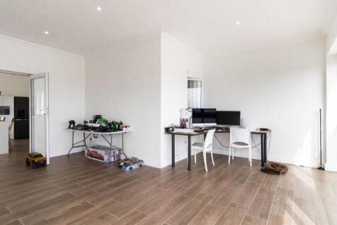 STUDY OR OFFICE SPACE