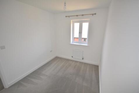 Bedroom 2.JPG