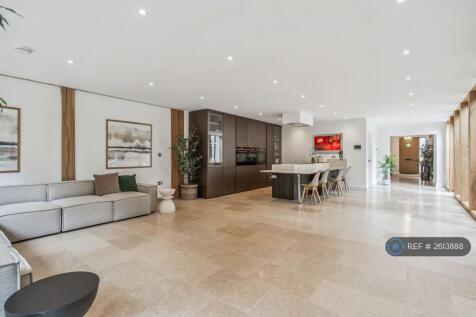 Open Plan Kitchen/Living Area