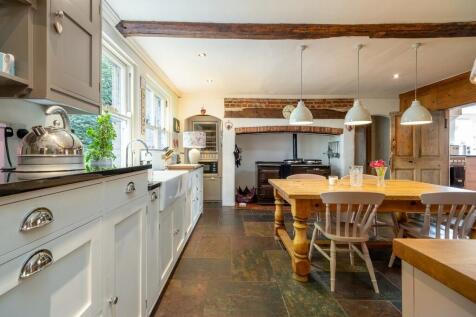 1440px-The Old Re...