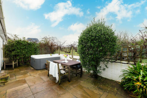 67aa0220becab_Trelawney Court 2-22