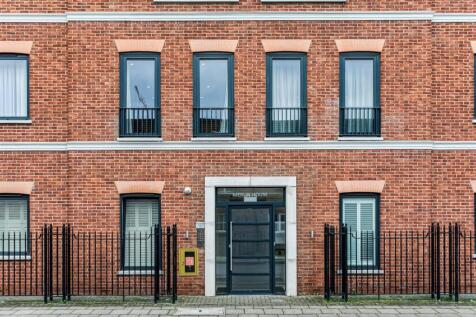 Merlin House, W4 - TO LET