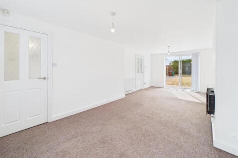 Mildenhall Crescent, Bestwood Park, Nottingham photo 3