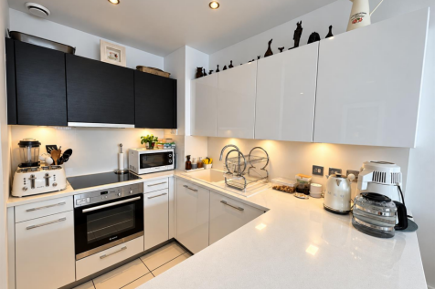 Modern Fitted Kitchen