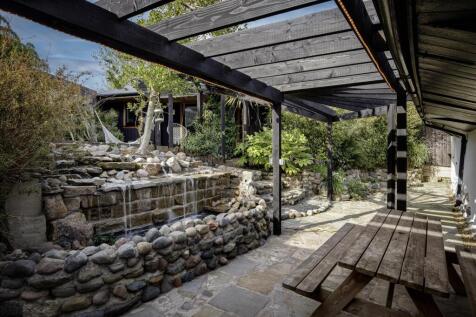 21-pool (21 of 40).jpg