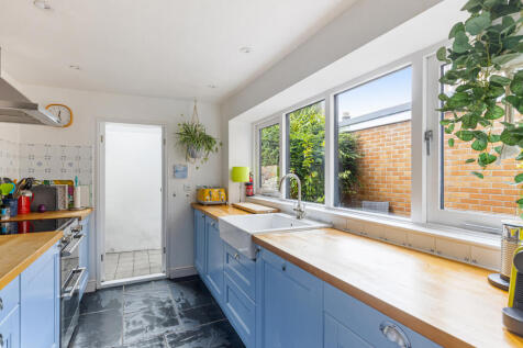 A09 - 3 Somerset Place, Totnes - 250728