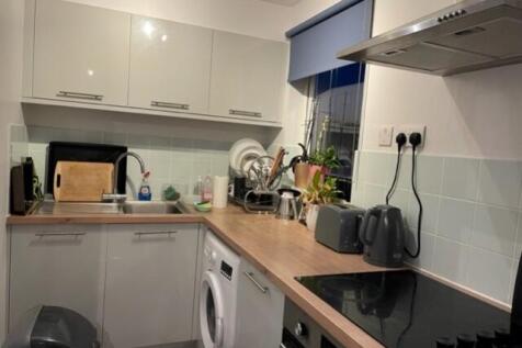 52 Glenmore kitchen