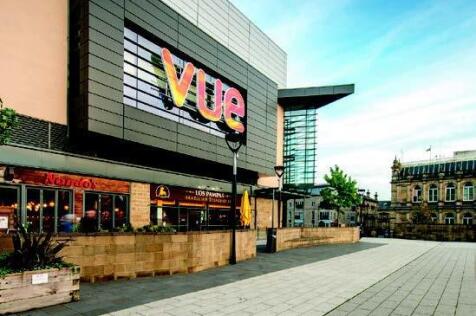 Retail Property (Shopping Centre) to rent Image 4