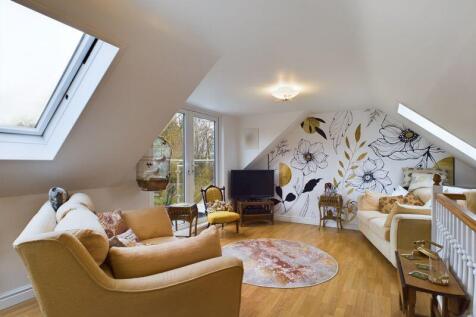 Sun Room / Guest Bedroom