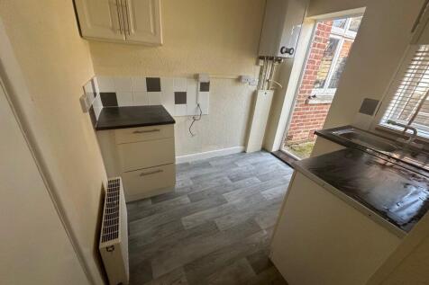 Coles Avenue, Hamworthy – Garden apartment photo 5