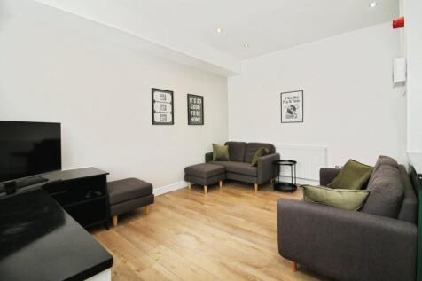 Knowle Grove, Burley, Leeds, West Yorkshire, LS4 photo 4