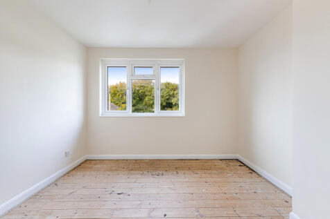 A19 - 3 Orchard View, Frogmore - 251014