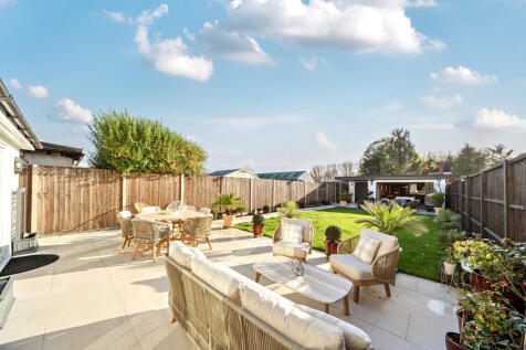 1375468-4-690a25a...