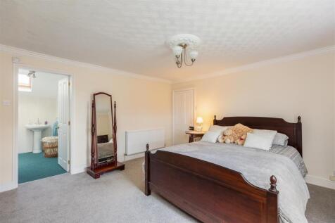 Rose Garth Bedroom 1-2.jpg