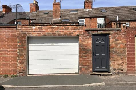 Detached Garage 698