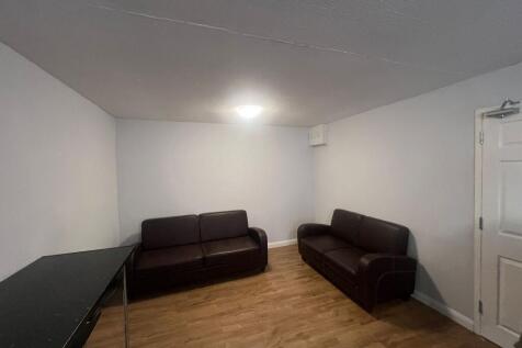 Reardon Court, Woodloes Avenue South, Warwick, Warwickshire, CV34 photo 3