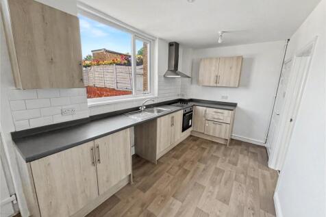Heathcroft Bank, Beeston, Leeds, LS11 photo 3
