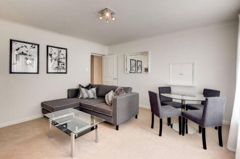 2-bed flat on Fulham Road, Chelsea, London, SW3, £5,092/mo