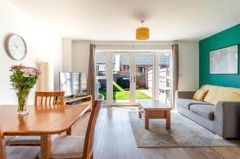 11 Strawberry Drive Yatton BS49 4GA 7.jpg
