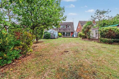 4 TIDWORTH AVENUE outside-5.jpg