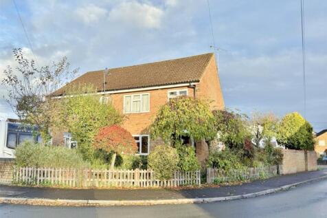 Verwood, BH31 - property photo