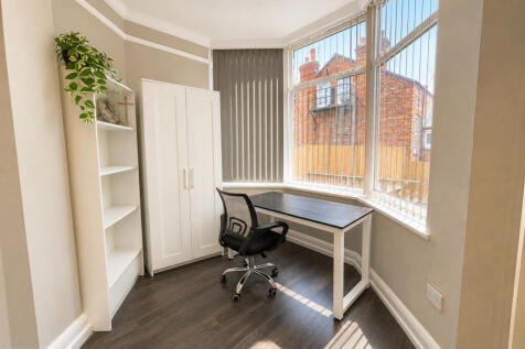 Derby Road, Lenton, East Midlands, NG7 photo 5