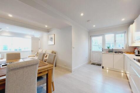 Kitchen/Dining/Lounge Room