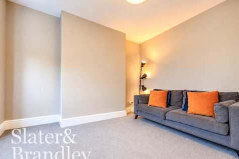 2-bed terraced on Grimston Road, Nottingham, Nottinghamshire, NG7, £995/mo
