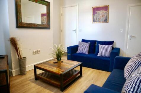 4-bed house on Paget Street, Loughborough, £1,993/mo